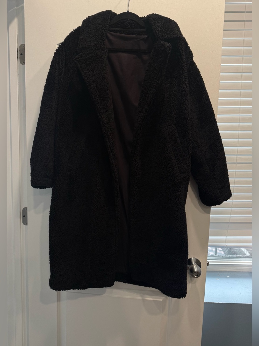 Alo oversize black Sherpa trench long coat size medium - Picture 2 of 4